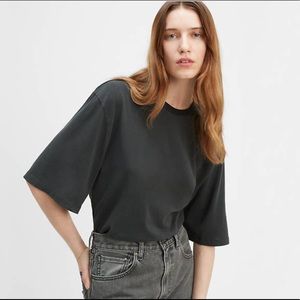 Levi’s Oversized Sleeve Tee Shirt